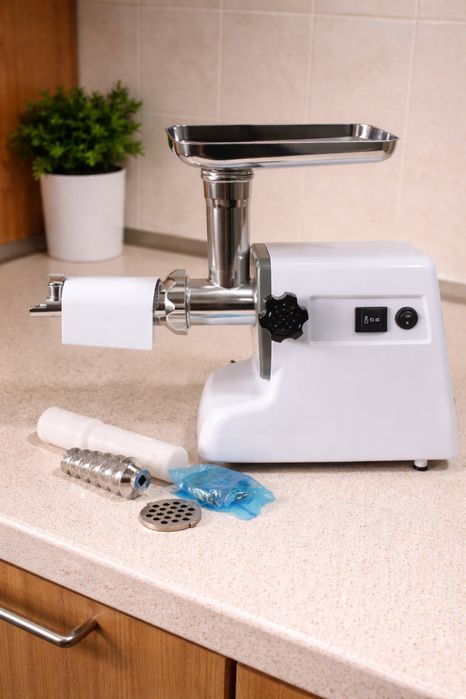 Електрична м'ясорубка з соковижималкою