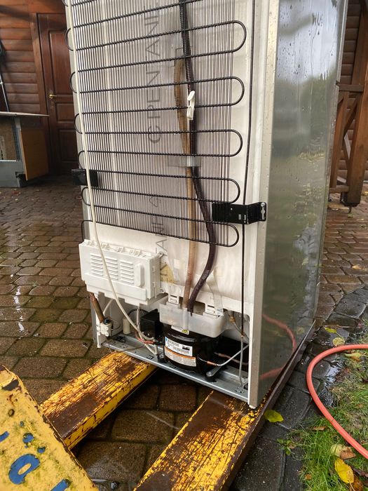 Lodówka lodówko-zamrażarka Ariston 200cm mbl2022 c