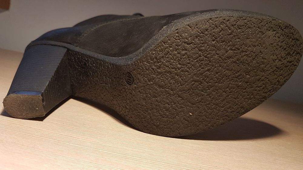 Botki czarne z naturalnej skóry