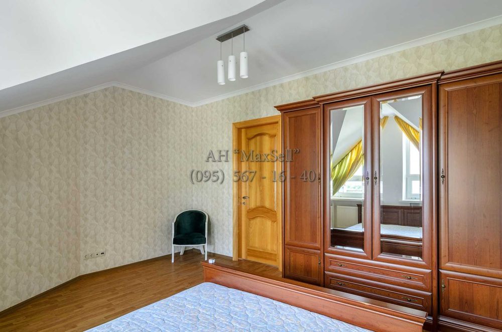 Продам 2-рівневу квартиру в центрі міста в елітній новобудові