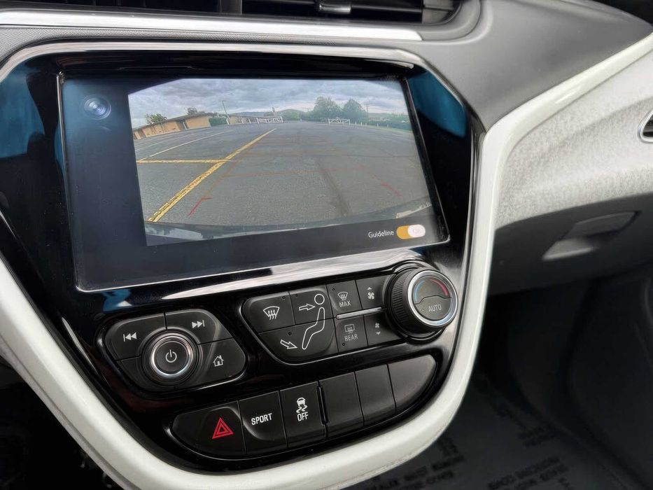 Chevrolet Bolt EV      2021