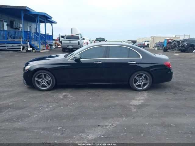 Mercedes-Benz E 300 2017 .