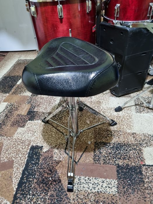 Krzeslo motocyklowe wykrecane pearl Podwójne nóżki gruby stabilne