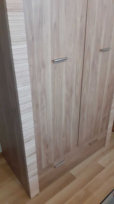 Szafa dwudrzwiowa z szufladą