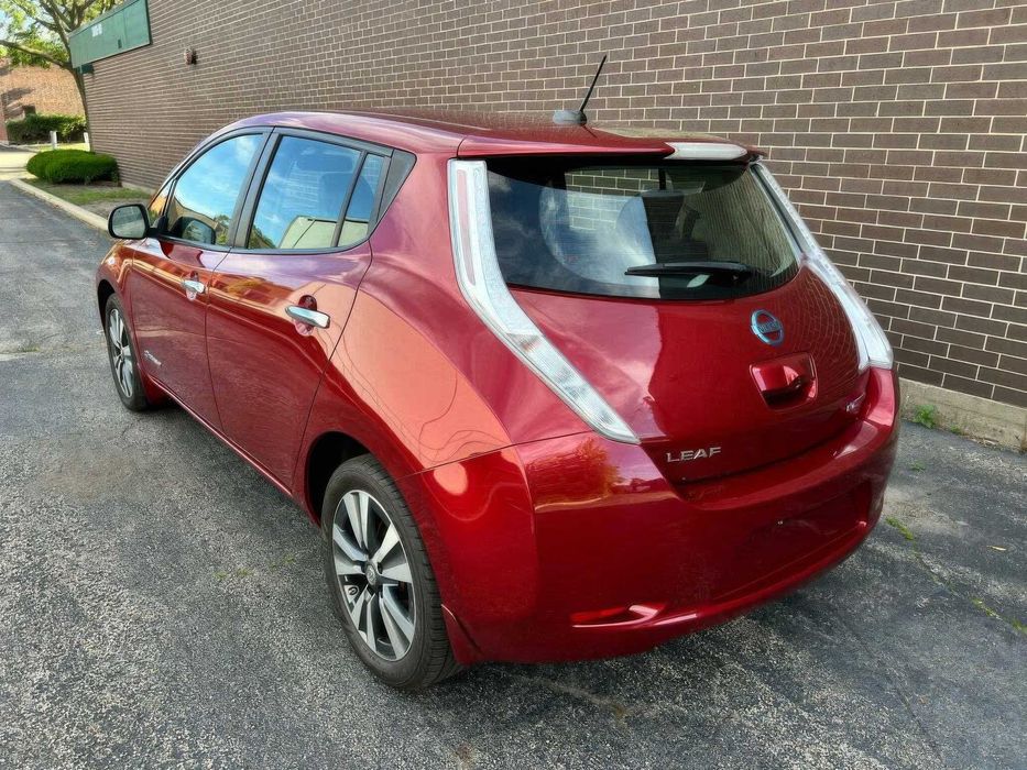 Nissan LEAF SL      2015