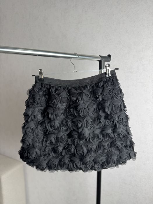 Спідниця з розами чорна та біла