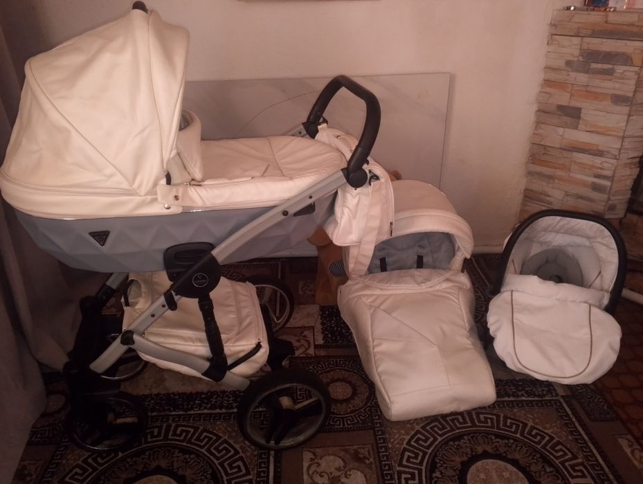 Коляска 3в1 JUNAMA