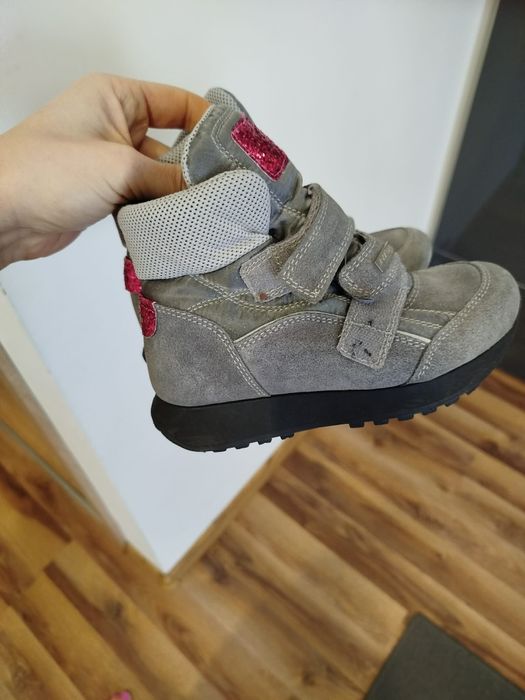 Buty dla dziewczynki 29