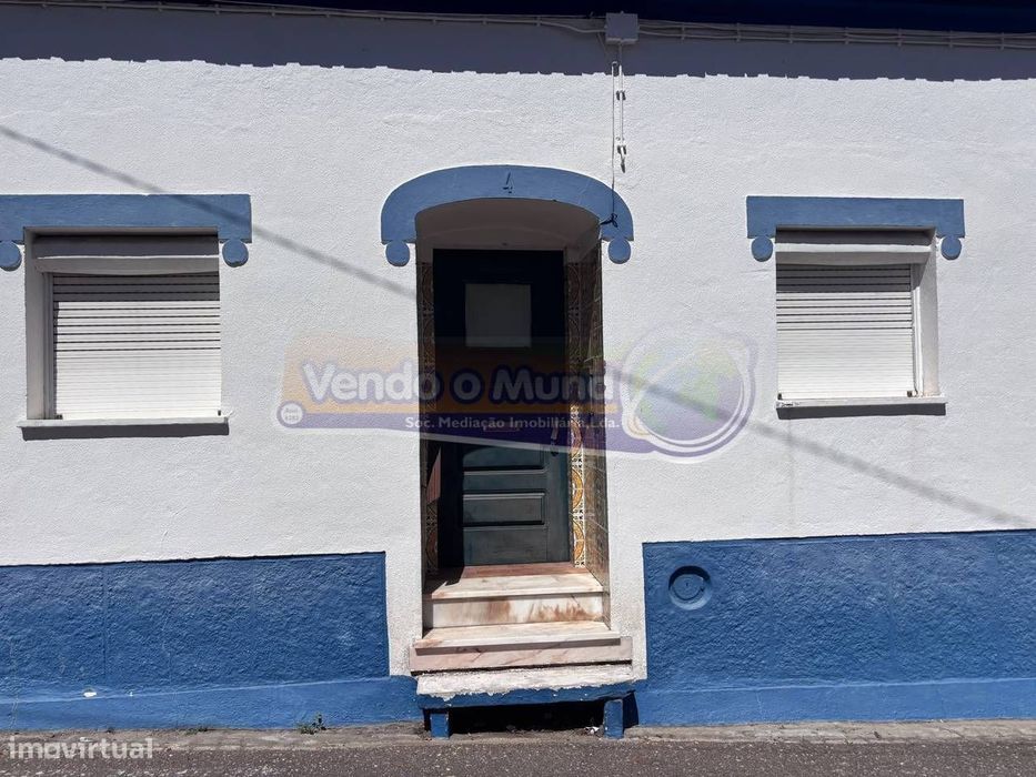 Moradia T2 + 1 em Mora (MOR104)