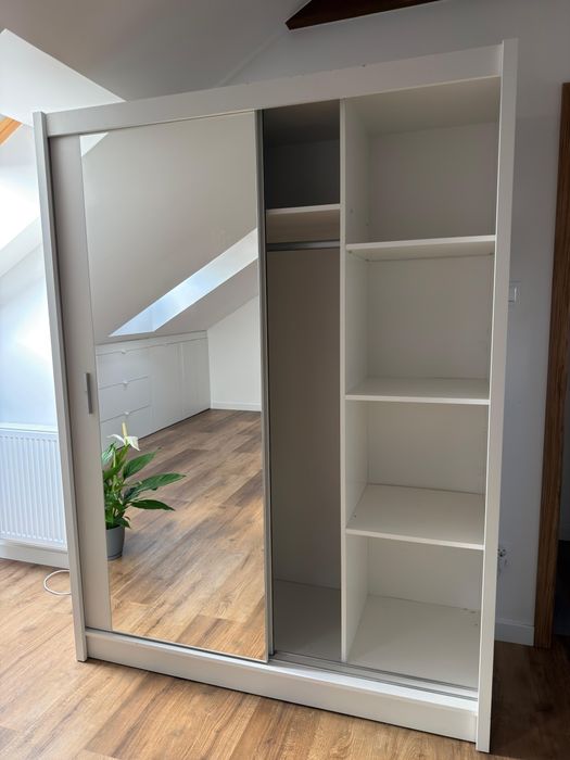 Szafa  biała drzwi przesuwane