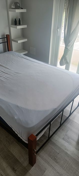 Cama com colchão