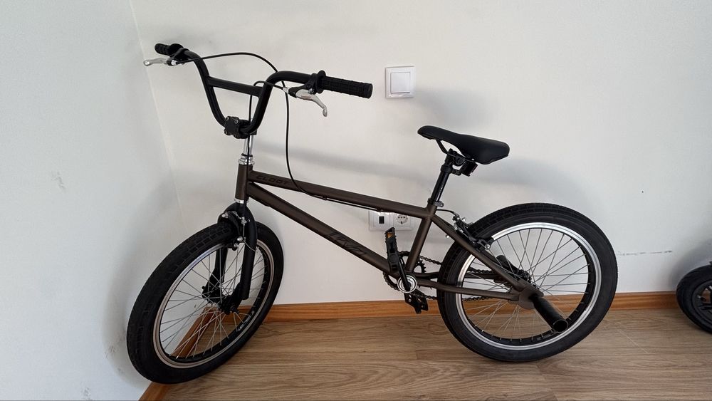 Bicicleta BMX 20 polegadas