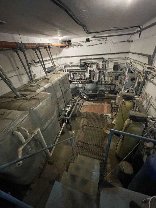 Отдельно стоящее здание а Пересыпском районе/Крымский бульвар. 1S75