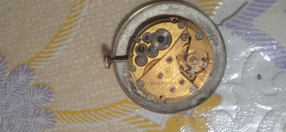 Продам наручные часы