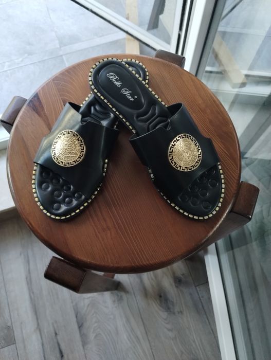 Klapki damskie czarne