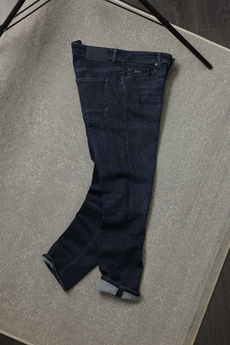 HUGO BOSS Оригінал! Чоловічі джинси 31 розмір / Темно-сині / TAPERED Fit
