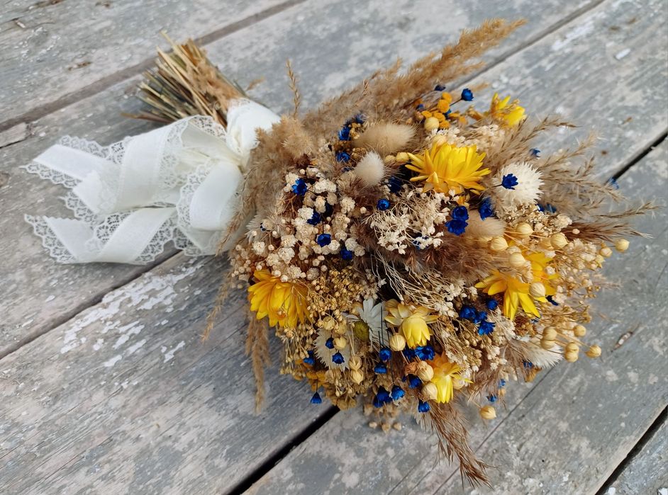Bukiet ślubny boho żółty suszone I stabilizowane kwiaty