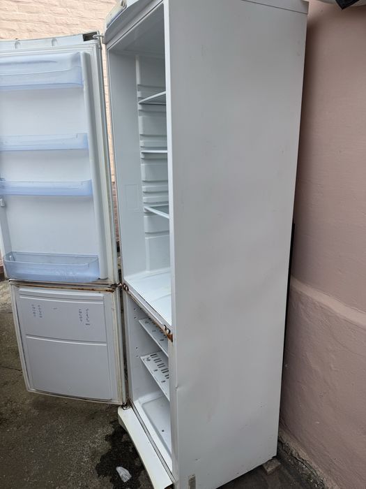 Холодильник Indesit