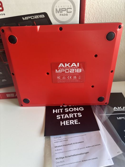 Akai Professional MPD218 Controlador midi usb com 16 Pads MPC