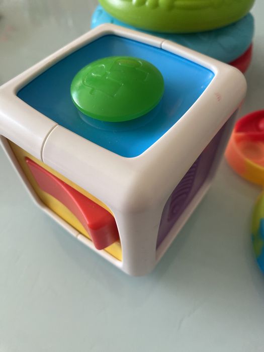 Brinquedos educativos sensoriais Montessori