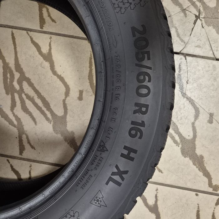 205/60R 16 Continental zima