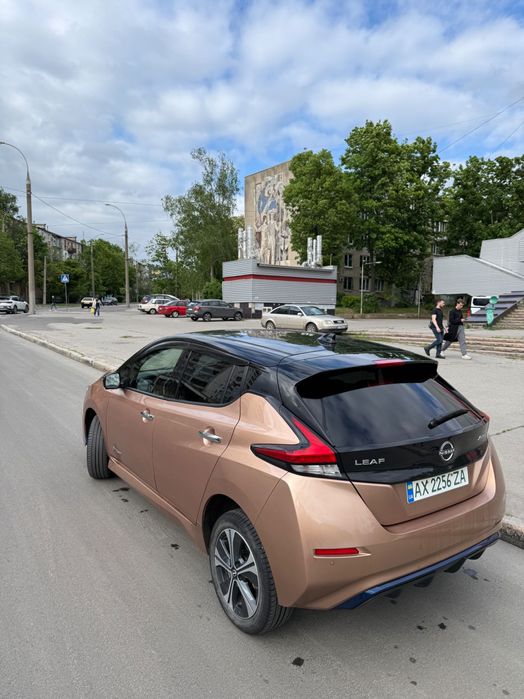 Nissan Leaf 2021 62 KW SV