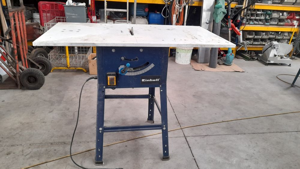 Máquina de cortar acrílico