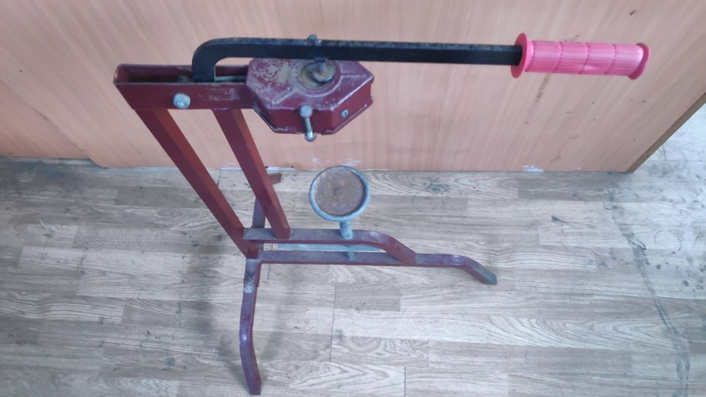 Engarrafador de rolhas manual