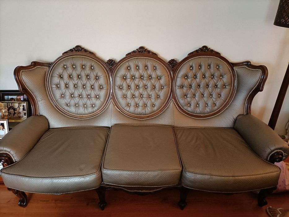 Trio Sofá clássico mas intemporal