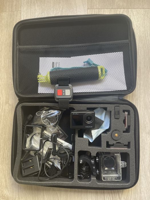 Action Camera - Wolfang GA200 2 ecrãs + Case + Acessórios (COMO NOVA)