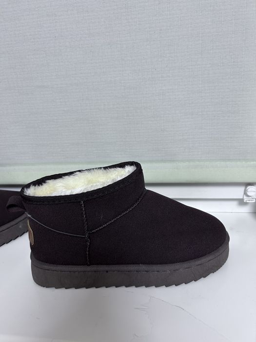 Нові жіночі уггі