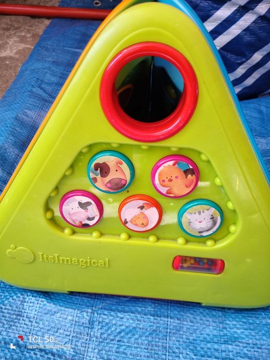 Brinquedo interativo da Imagical dá sons dos animais e dá música.