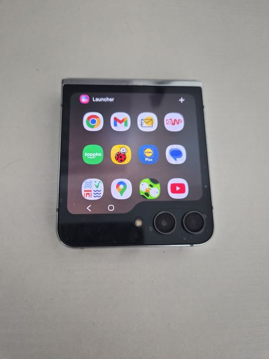 Smartfon Samsung Z Flip 5 8GB