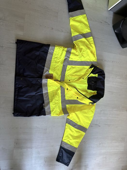 Kurtka przeciw deszczowa