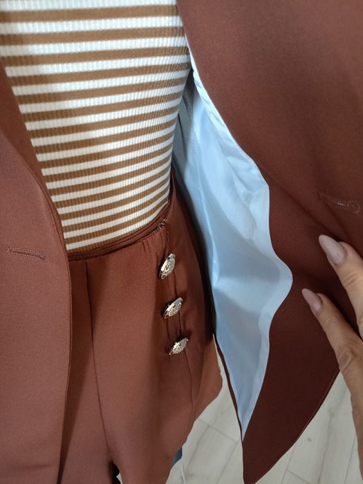 Komplet brązowy marynarka+szorty