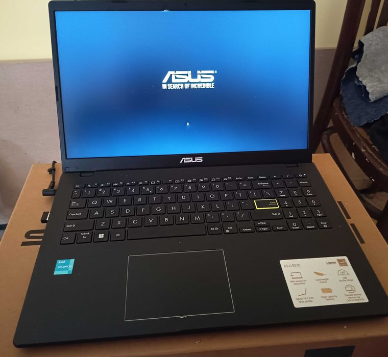 Laptop Asus E510
