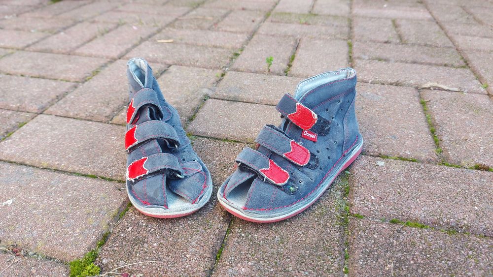 Skórzane sandały, za kostkę