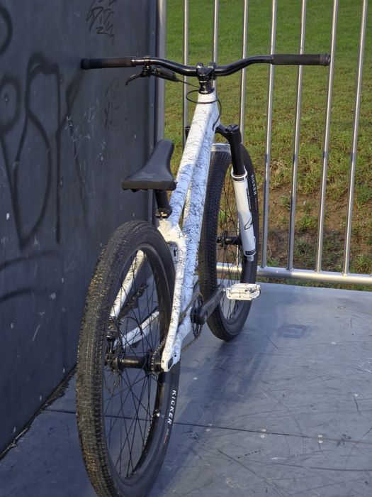 DirtJump SPECIALIZED P3 2026