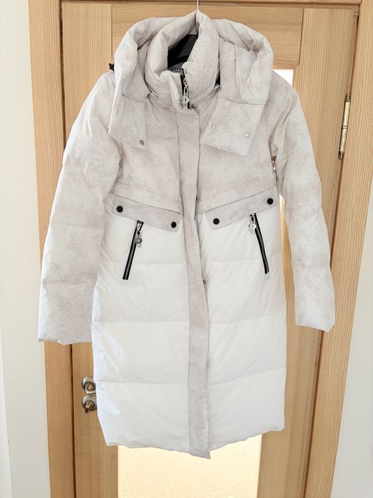 Новый пуховик в размере М