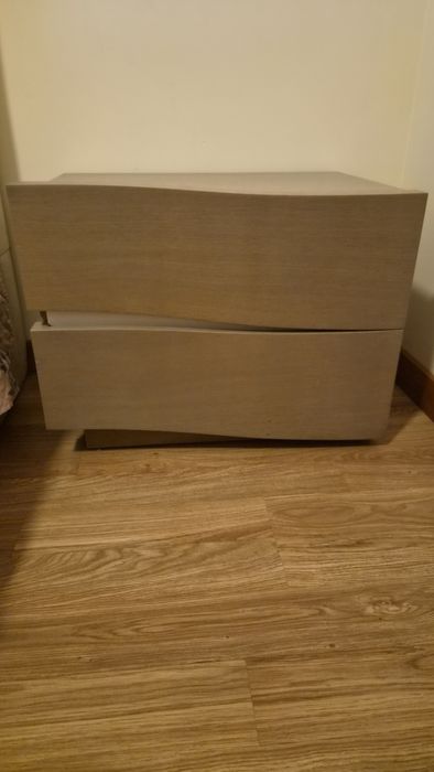 Cama de casal em carvalho cinza + duas mesas de cabeceira Cabeceiras - 400€