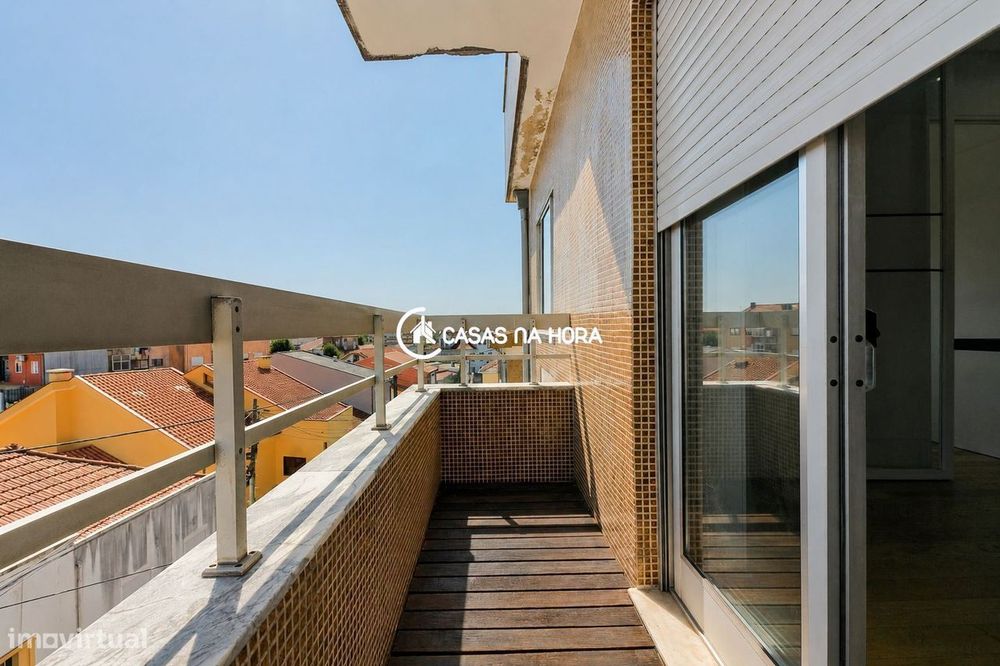 T1+1 C/ Varanda | Coimbrões | V. N. Gaia