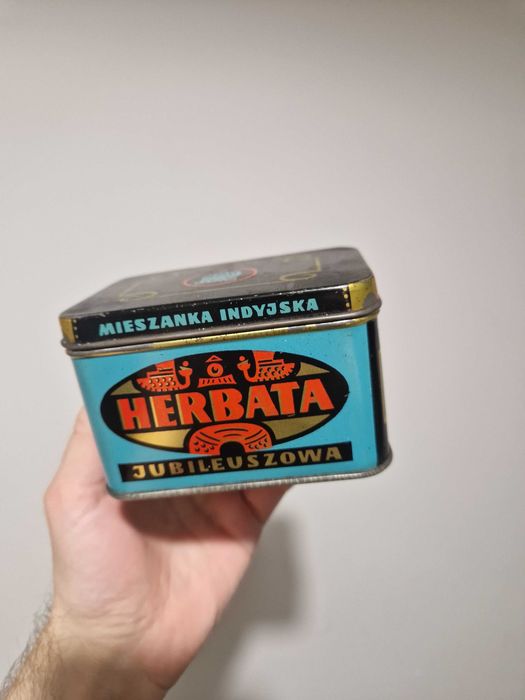 Puszka kolekcjonerska na herbatę