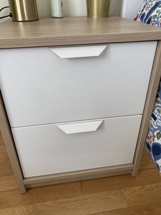 RESERVADA Mesa de cabeceira Ikea