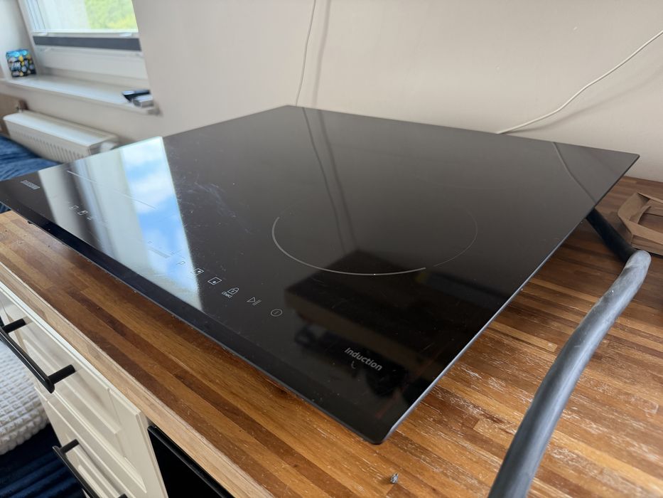 Płyta indukcyjna Samsung NZ64R3747BK