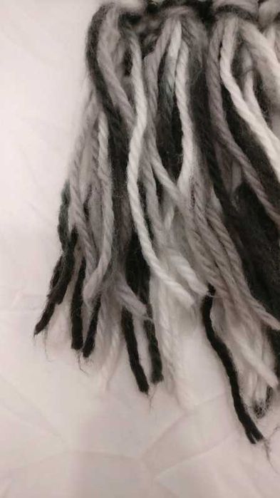 Cachecol (Branco, Cinzento e Preto)