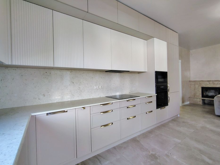 Продаж будинку з каміном у с.Путрівка!