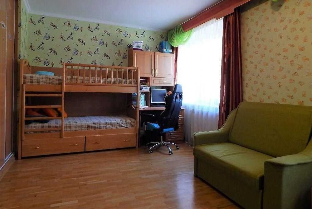 Продаж 3 кім квартири 118 м2, 2/6 пов. Ремонт. 2 санвузли. Центр, вул. Української Повстанської Армії №3598