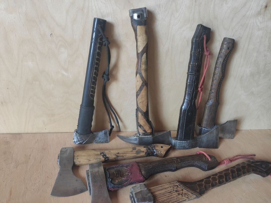 Продам  топор , сокири с ручкой СССР по 1000грн