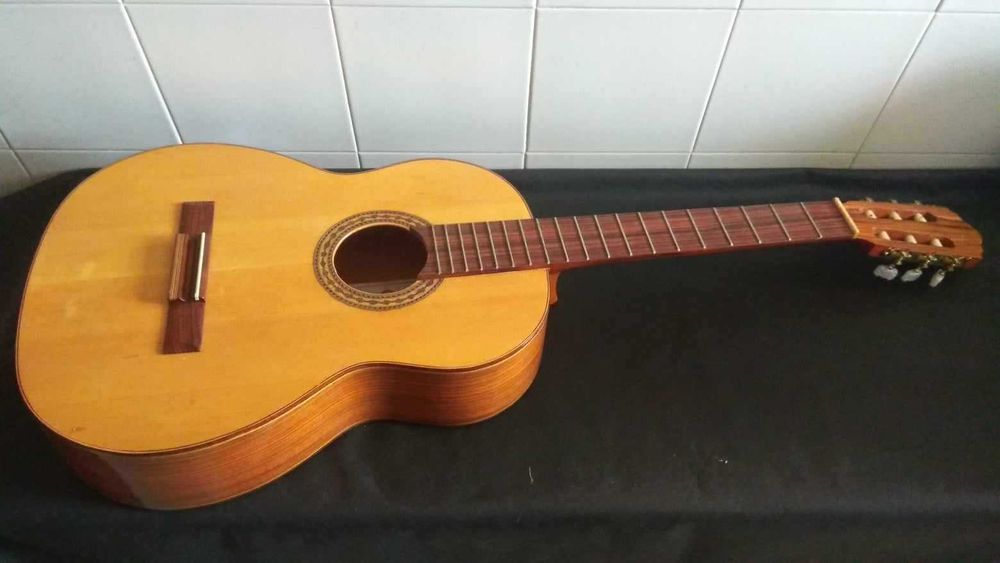 De coleção: cavaquinho GIANNINI 1992 / Violão GIANNINI 1995