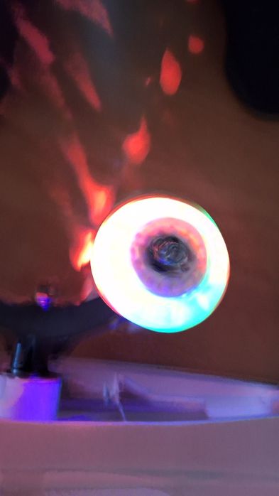 Trotineta criança e adulto dá luz rodas